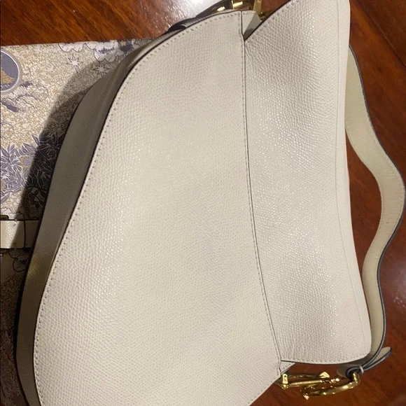 Dior White Saddle Shoulder Bag with Gold Hardware - Picture 8 of 9
